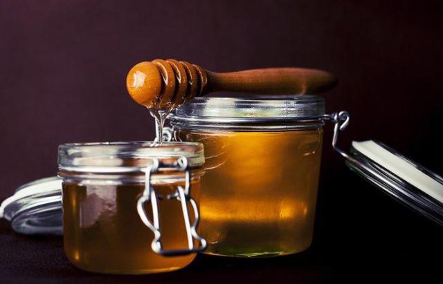 Vì sao tuyệt đối không nên bảo quản mật ong trong tủ lạnh?