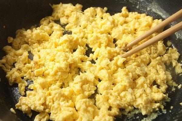 Chỉ 15 phút có ngay món trứng cực ngon lại tăng sức để kháng cho cả nhà