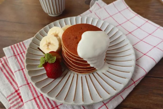 Giải cứu chuối chín, tôi làm ngay pancake chuối mềm ngon thơm nức cho cả nhà ăn sáng!