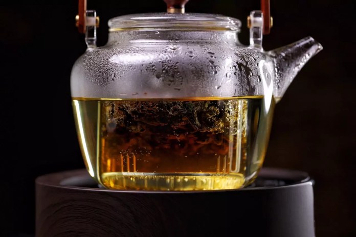 Mỗi ngày một ly trà này đảm bảo mùa đông không ốm, da dẻ lại căng mịn trắng hẳn lên!