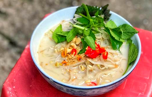 Bánh đúc nộm thanh mát cho chiều hè