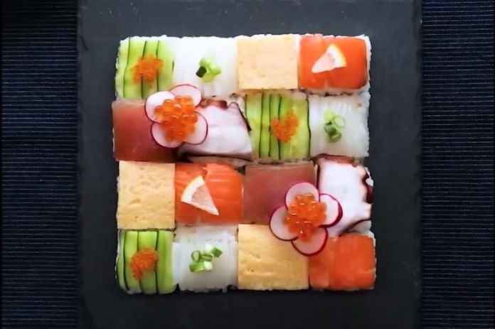 Hoa mắt, đã miệng với đĩa sushi đẹp như ảnh Mosaic