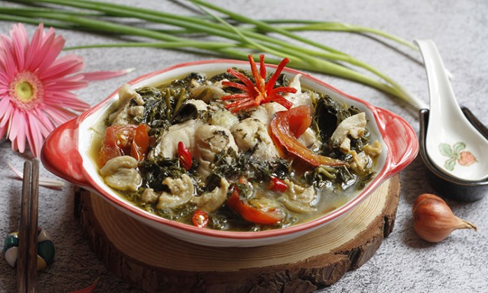 Cách làm canh rau sắn nấu cá – đặc sản Phú Thọ
