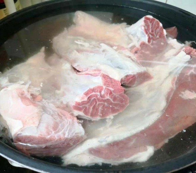 Thịt bò xào mãi cũng chán, đem nấu kiểu này tuần ăn 3 bữa vẫn thấy ngon