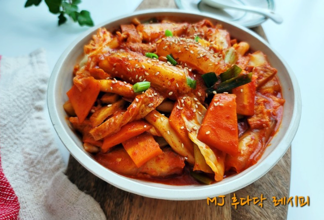 Vốn là biểu tượng trong ẩm thực xứ kim chi nhưng người Hàn lại đang 
