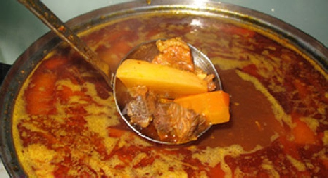 Bò kho cà rốt