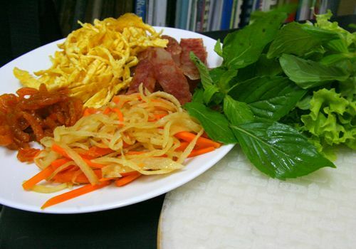 Bò bía, món ngon đường phố Sài Gòn