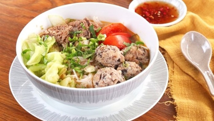 Những món canh chua ngon hơn khi nấu cùng quả thanh trà, bạn có biết?