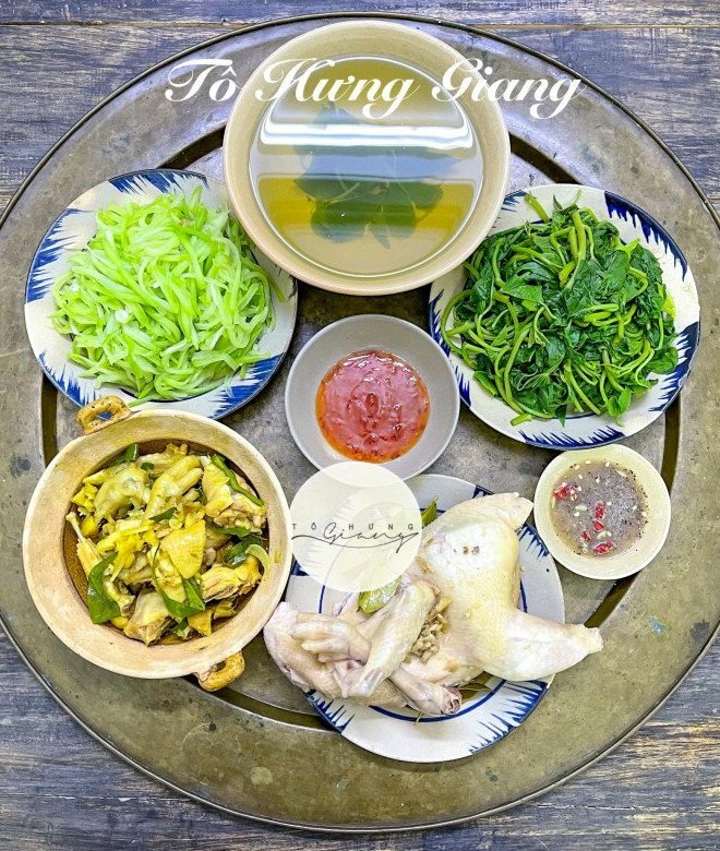 Lưu ngay thực đơn cơm hè 7 ngày dễ nấu, ngon mát, dễ ăn của mẹ đảm Hà Nội
