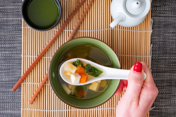 Vì sao người Nhật thích ăn súp miso?