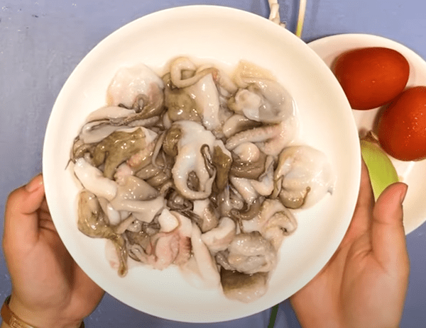Cách làm bạch tuộc xào sa tế giòn giòn cay cay hấp dẫn