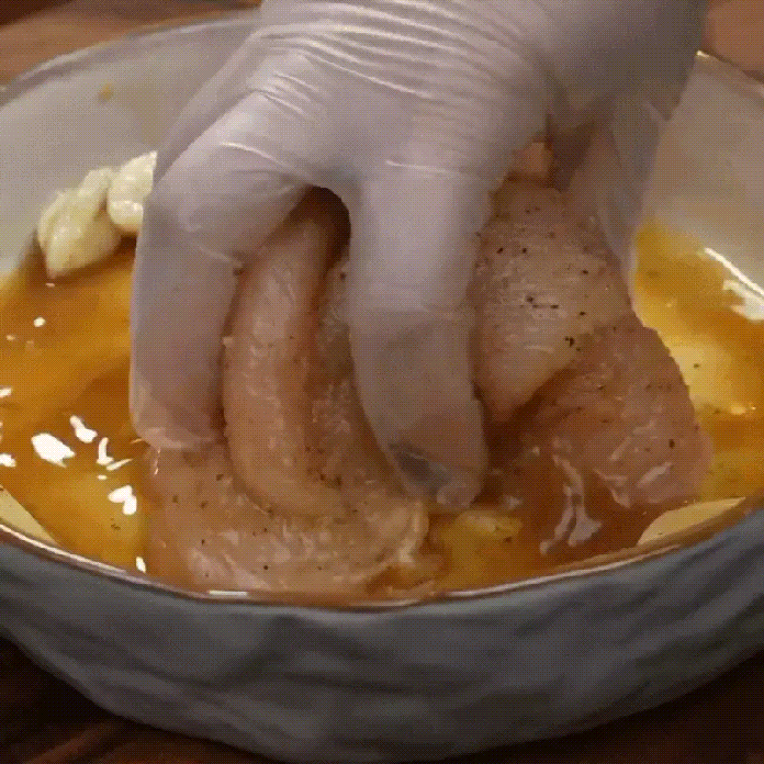 Có cách chế biến thịt ức gà ăn không hề khô lại thơm giòn, thử là mê