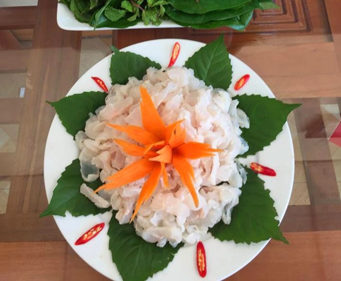 ưởng thức gỏi cá nức tiếng, đặc sản hút khách ở biển xứ Thanh
