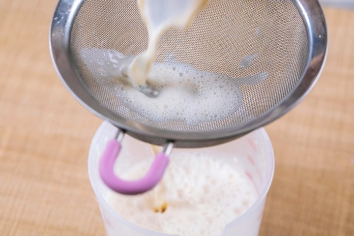 Cách cực dễ làm bánh sữa đậu nành mát lạnh mềm mượt thơm ngon