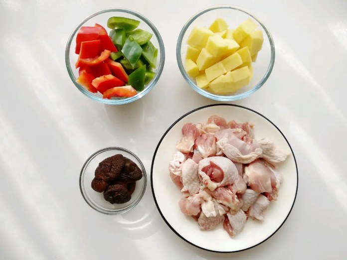 Gợi ý 3 món ngon miệng, dễ nấu giúp bạn đa dạng thực đơn mỗi ngày cho cả gia đình