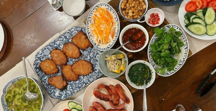 Những món ăn thuần Việt trong mâm cơm hàng ngày của Tăng Thanh Hà khiến fan mê mẩn