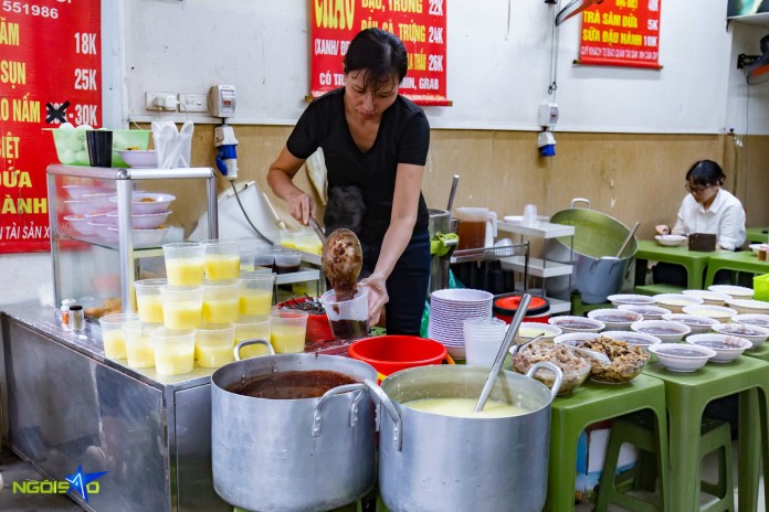 Quán cháo đậu cà được nhiều thực khách yêu thích ở Hà Nội