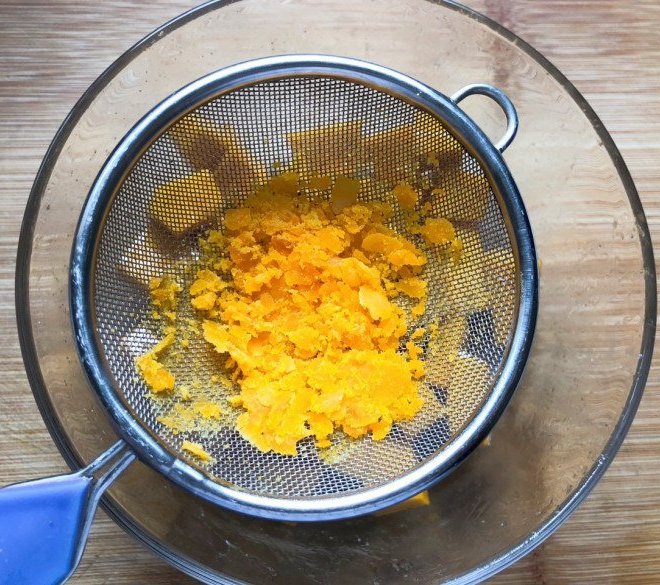 Cách làm bí đỏ nướng trứng muối thơm ngon, hấp dẫn