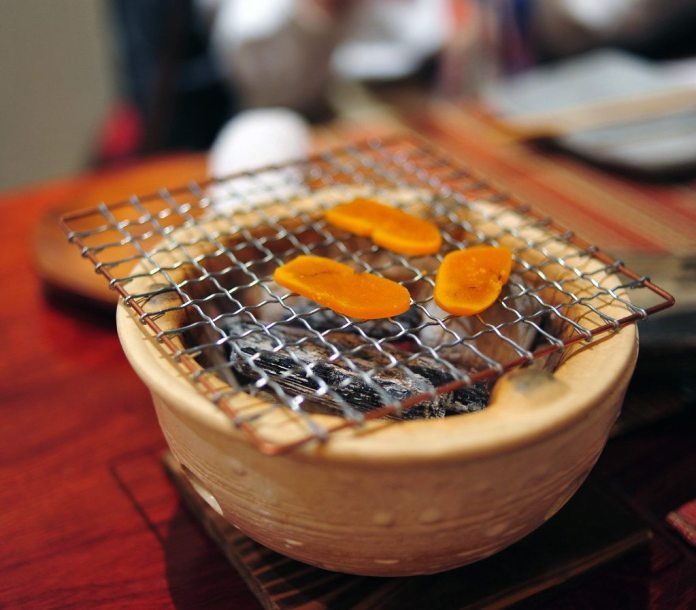 Món ăn nhìn vào không biết là gì nhưng được ví như tinh hoa trong ẩm thực Nhật