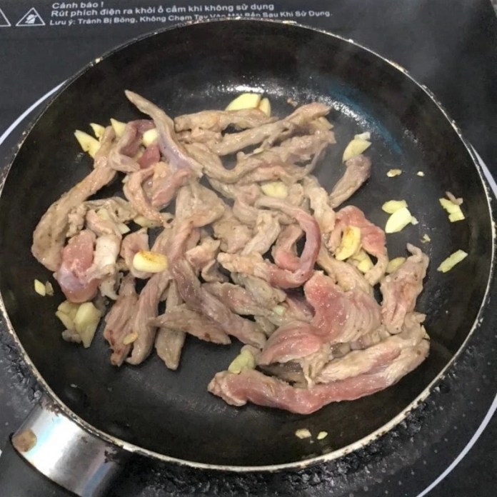 Công thức làm món thịt bò xào lá lốt, ăn là ghiền