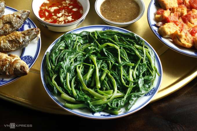 4 món ăn từ rau muống giúp thanh nhiệt, giải độc